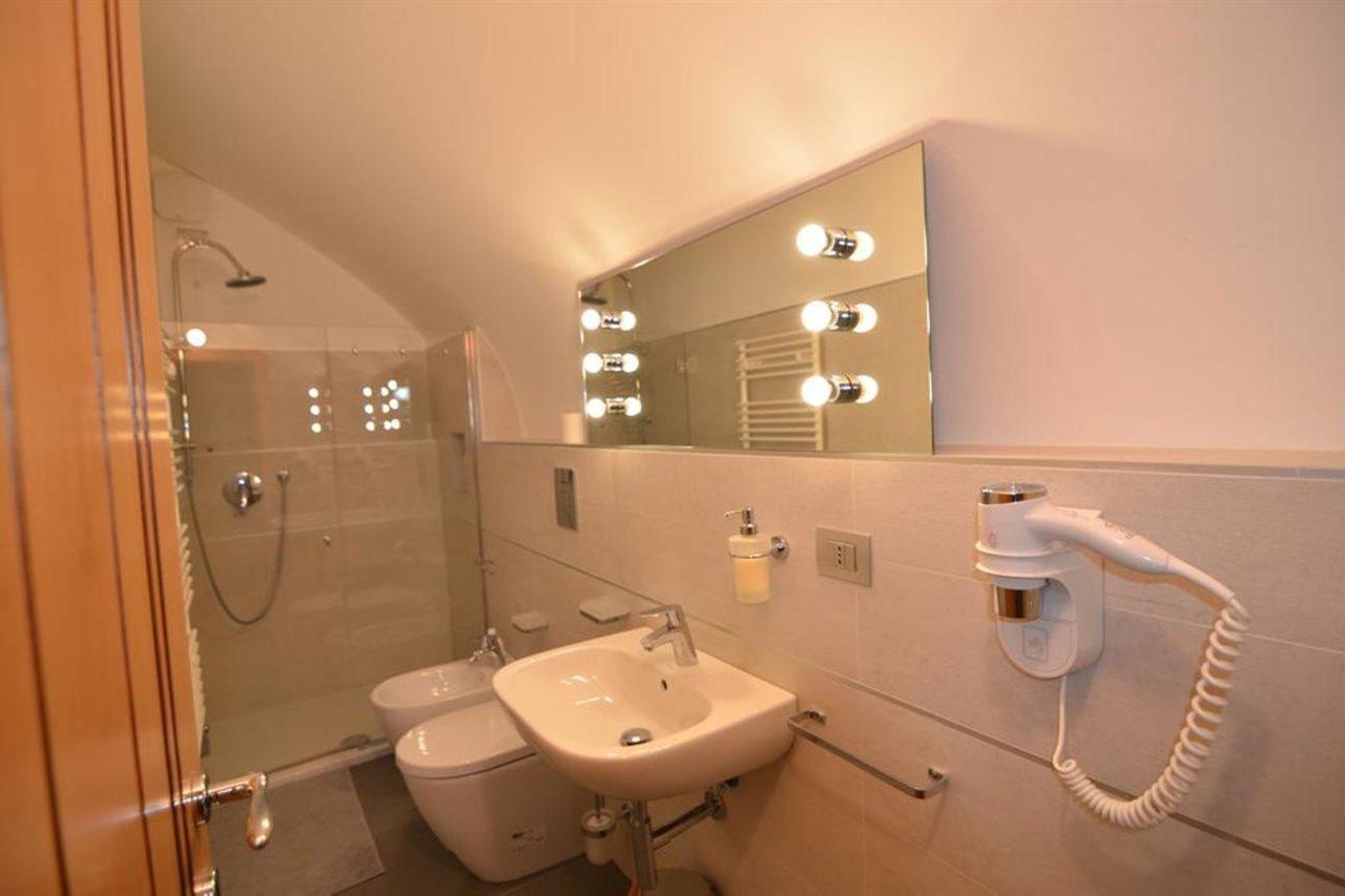 Hotel La Strada Parlata Neapol Zewnętrze zdjęcie