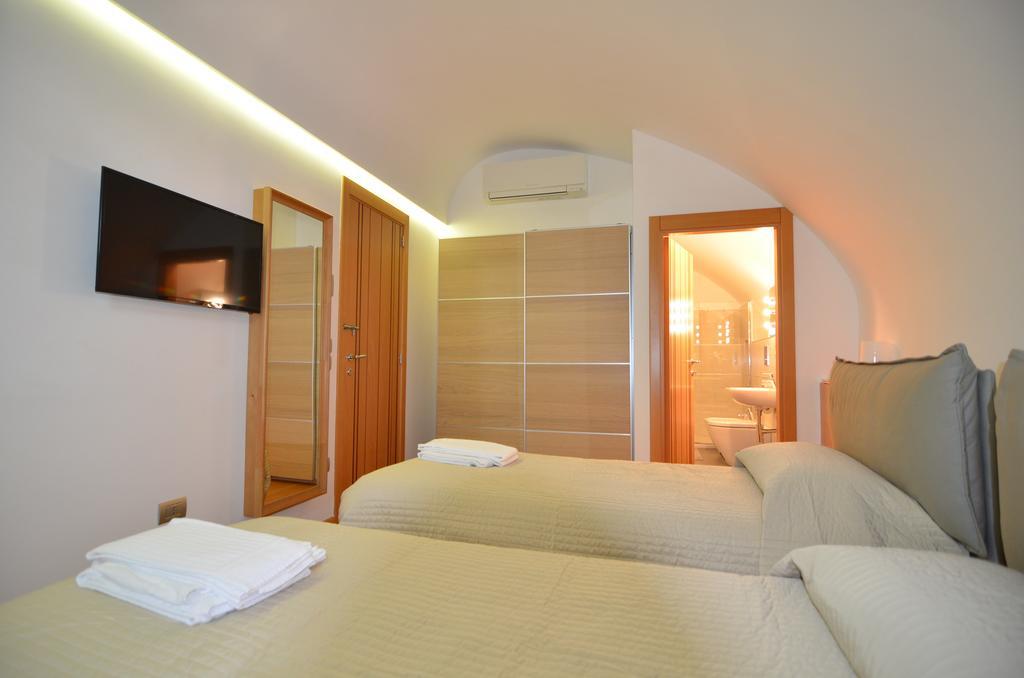 Hotel La Strada Parlata Neapol Zewnętrze zdjęcie