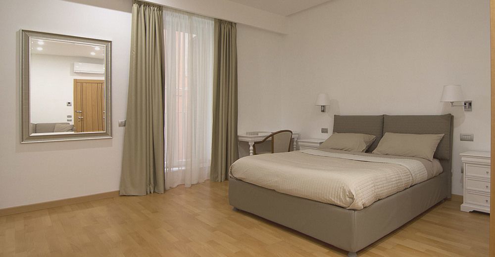 Hotel La Strada Parlata Neapol Zewnętrze zdjęcie
